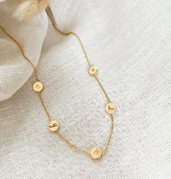 Ketting met 5 bedels