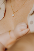 Moedermelk round hanger